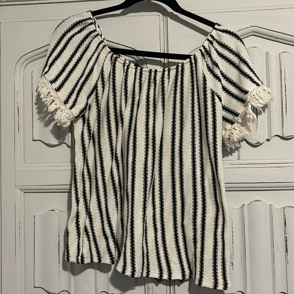 W5 Tops - Boho Black and cream striped knit shirt with fringed sleeve